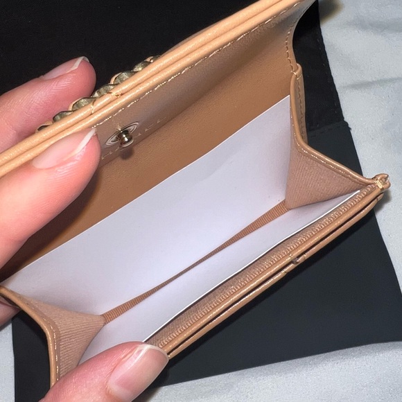 CHANEL 19 Flap Card Holder - Picture 5 of 7